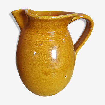 Mustard yellow sandstone decanter