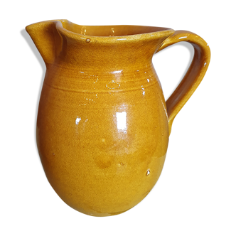 Carafe en grès jaune moutarde