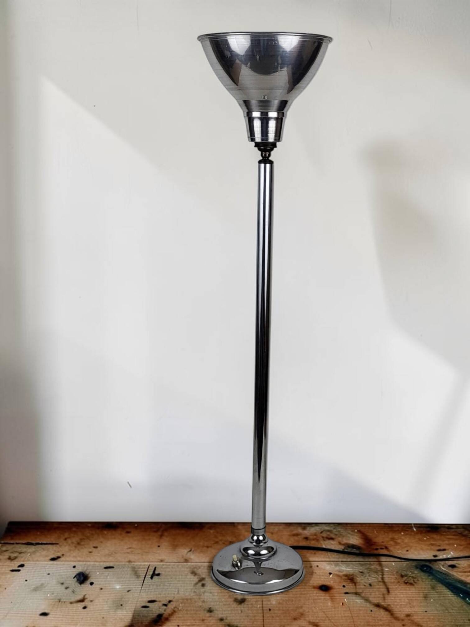 Art Deco lamp in chrome metal