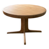 Round oak dining table