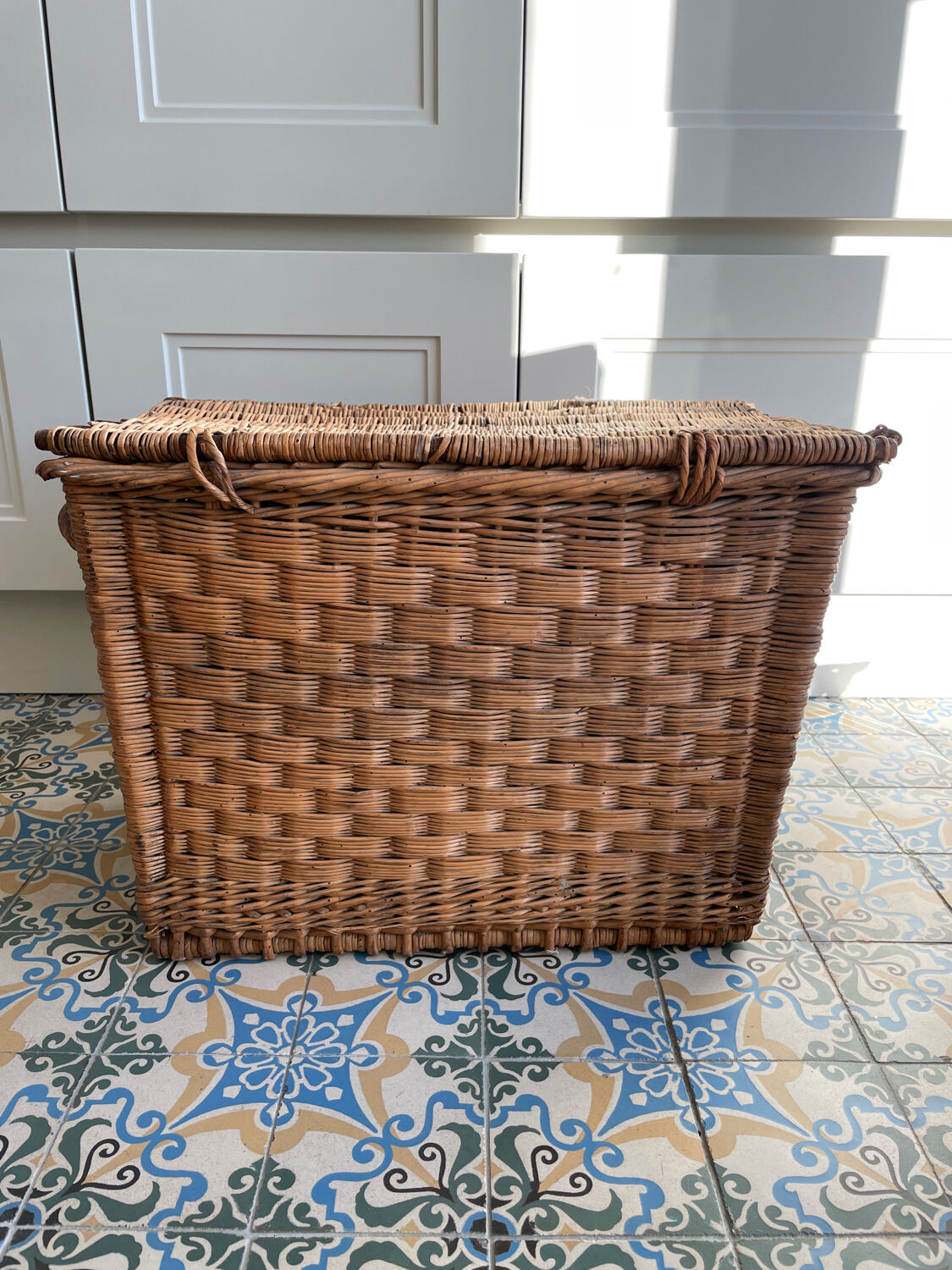 Wicker chest