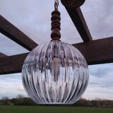 Suspension boule en verre épais striée design luminaire année 1980 space age