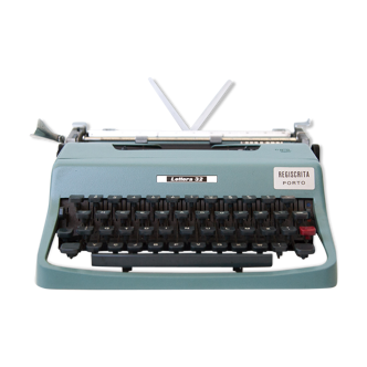 Vintage typewriter, Olivetti lettera 32  1960