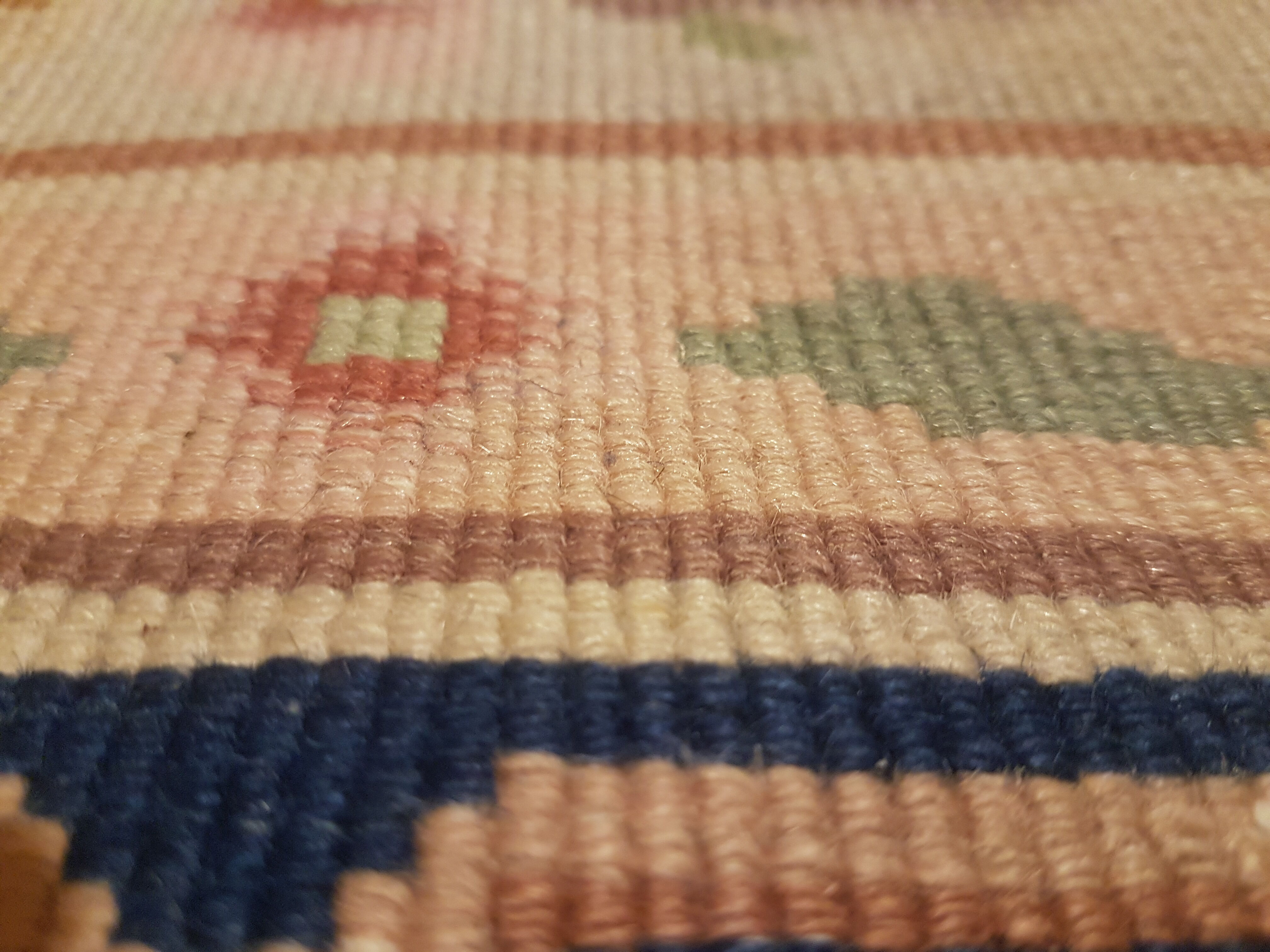 Chinese carpet 100% wool 141x208cm