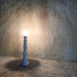 Pied de lampe torsadé en albâtre blanc