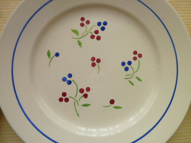 Set of 5 Flat plates in Lunéville earthenware Model Odile