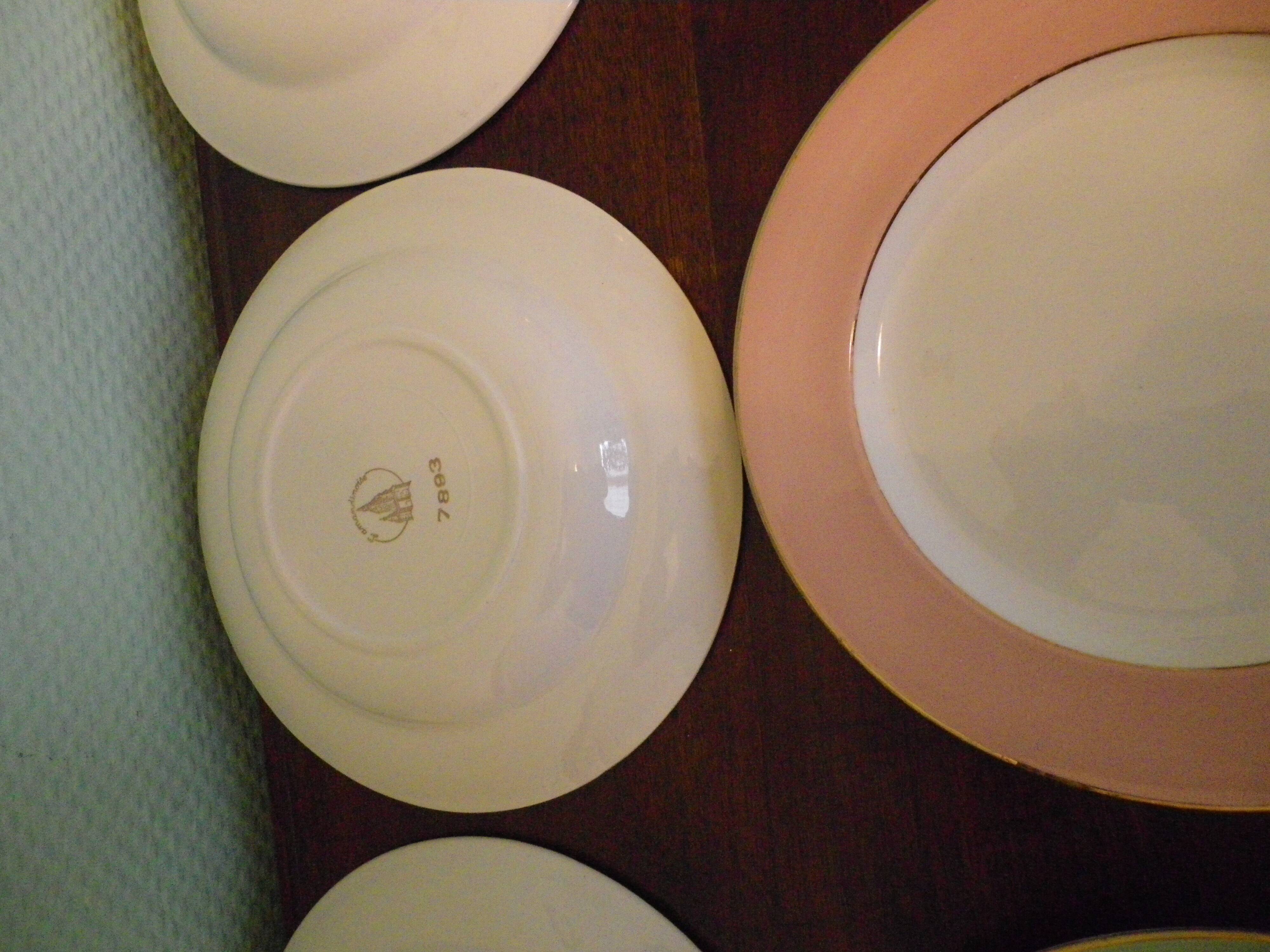 Prestige plates by Lamandinoise, 1950s, 3 colours, Set of 12