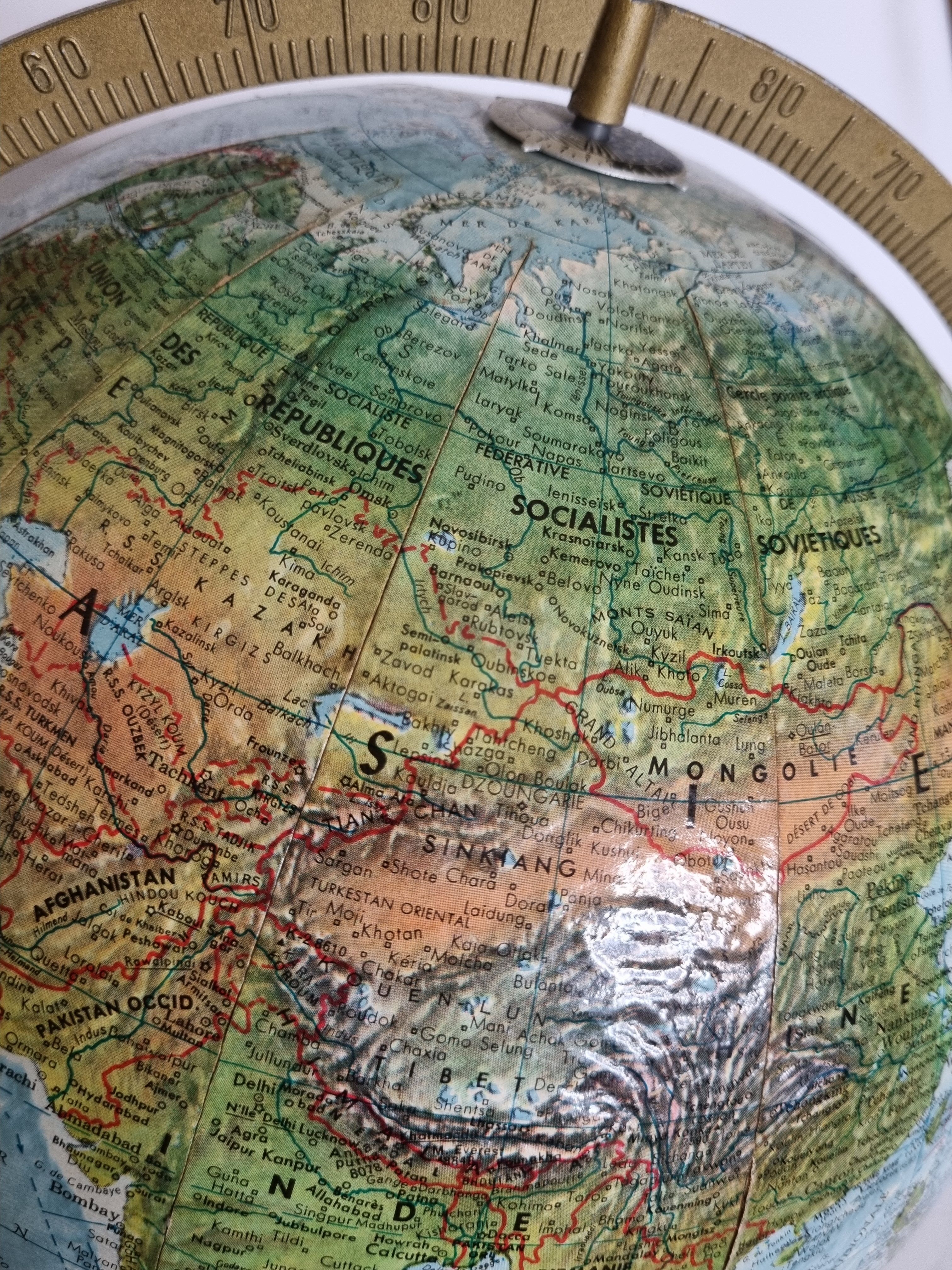 Globe in relief, Scan-Globe Denmark, gyroscope, 30 cm