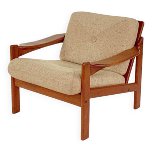 Quatre chaises à bras