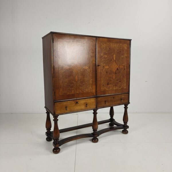 Cabinet de poste en chêne d'un presbytère belge, vers 1900-1920