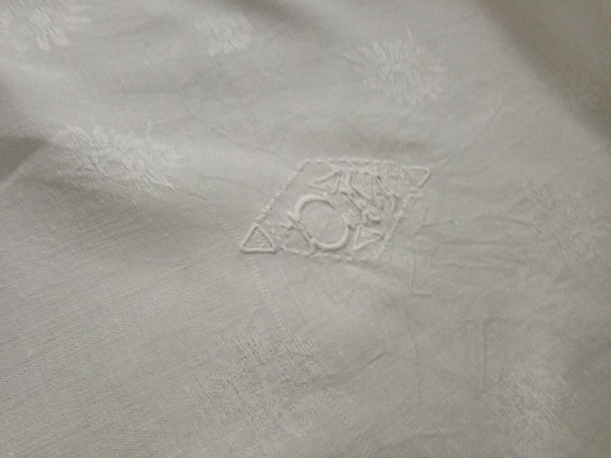 Set of 10 monogram embroidered towels CM and tablecloth