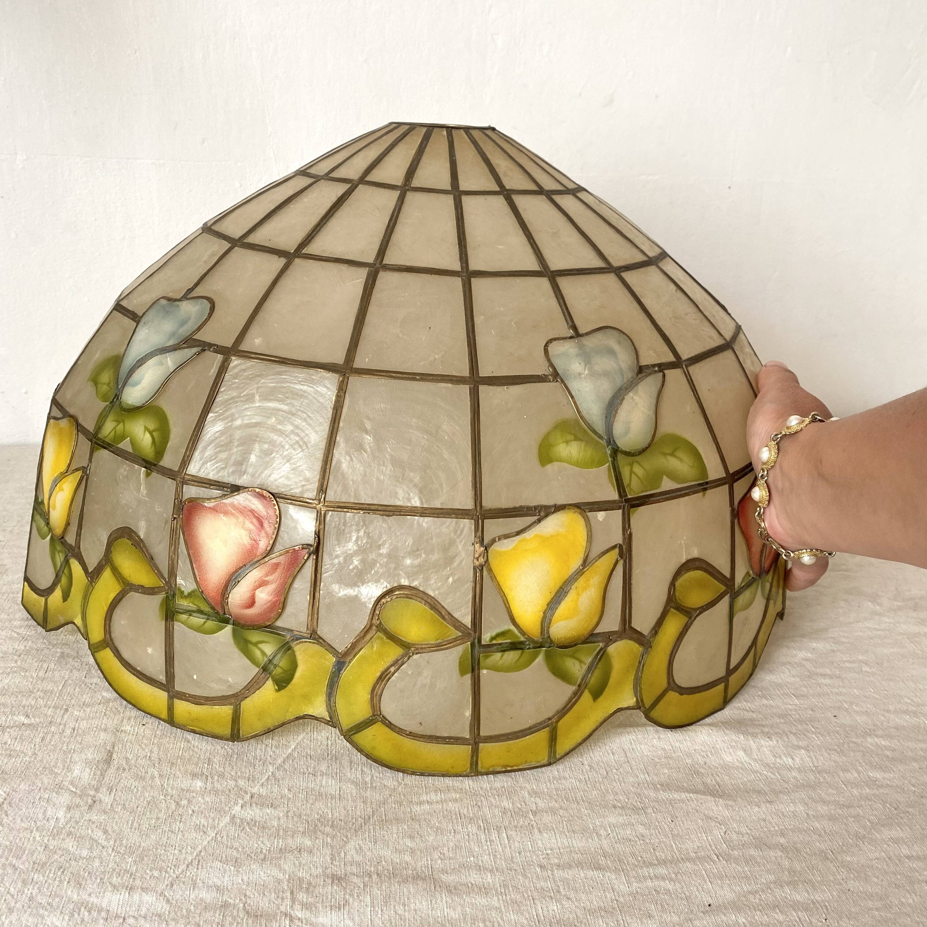 Flower suspension in mother-of-pearl and brass 48 cm