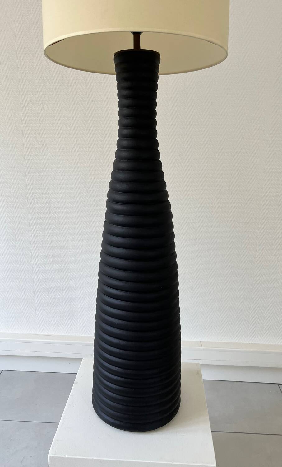 Large ceramic lamp