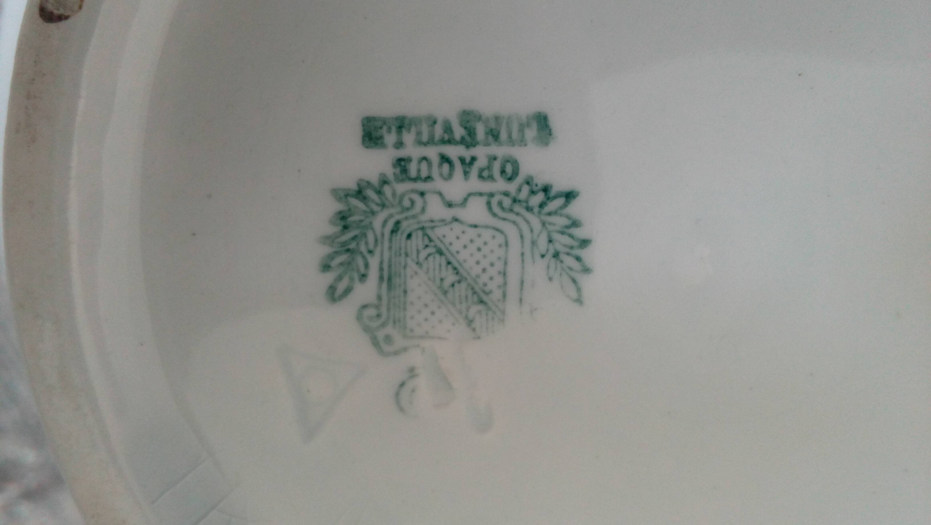 Lunéville blue white pot cache