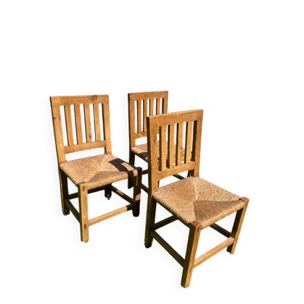 Trois chaises en bois brutaliste en orme 80's