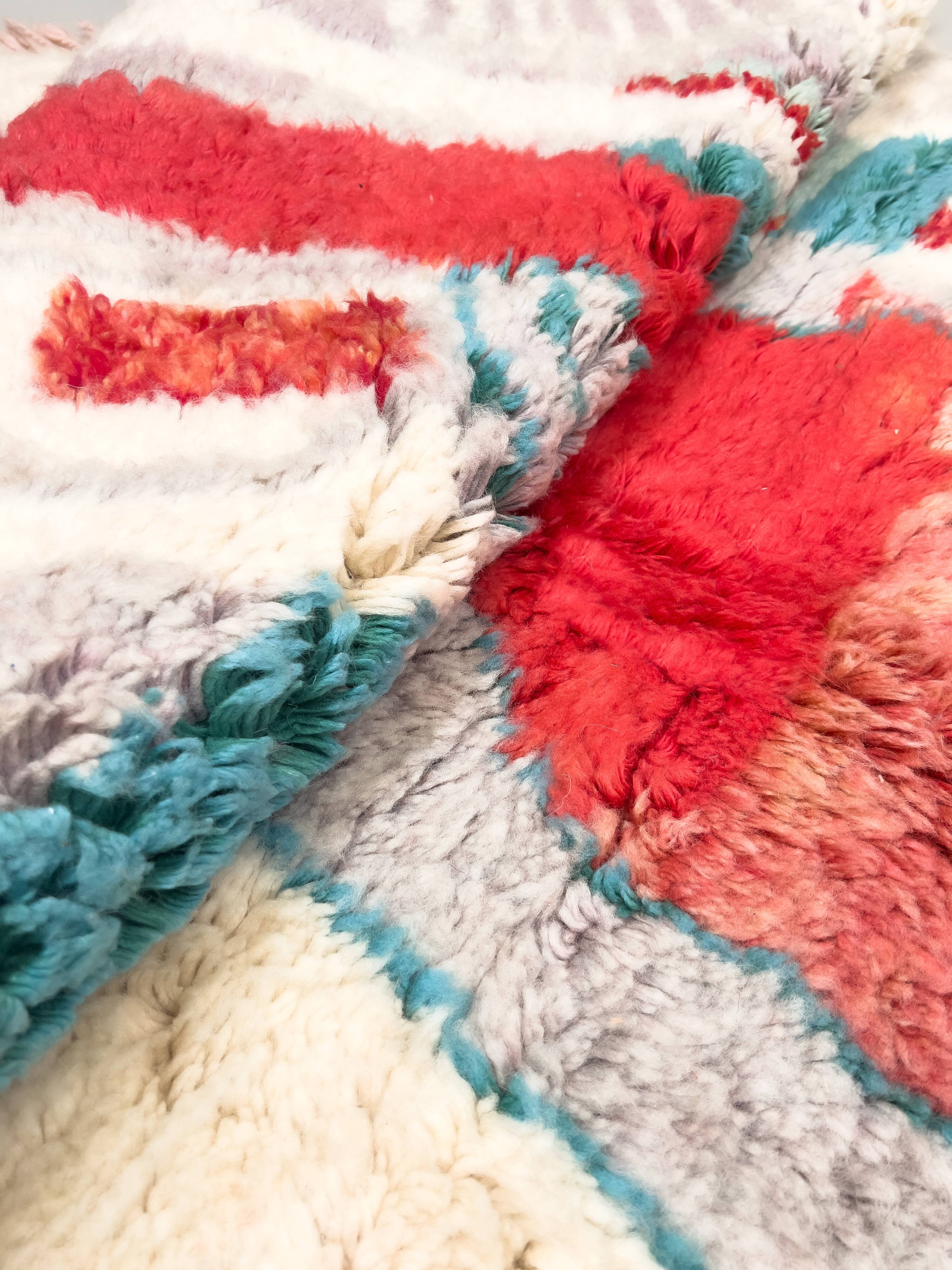 Colorful Beni Ouarain Berber rug, 2.50 x 1.66 m