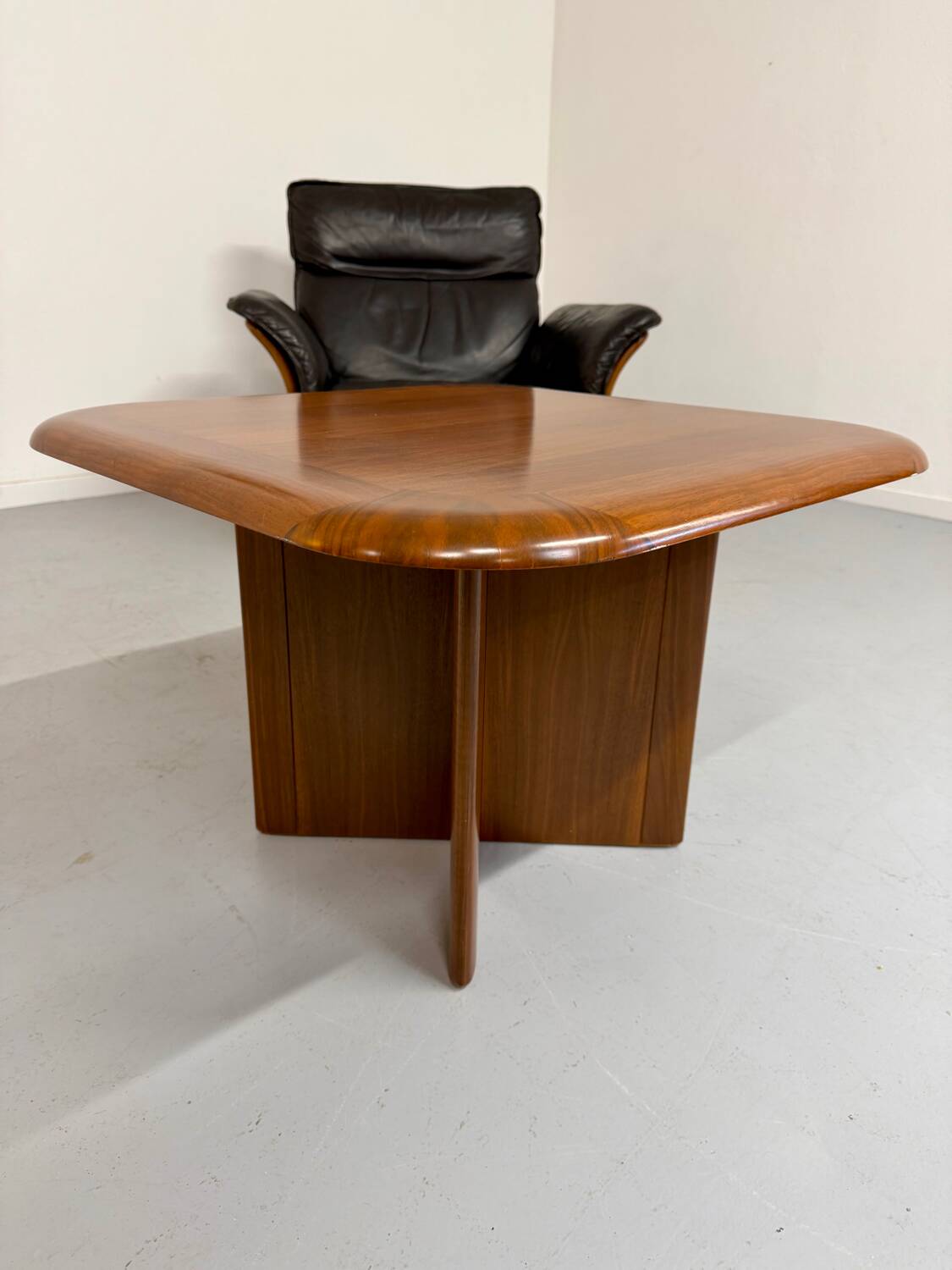 Small Scandinavian design coffee table from the 70s, vintage Hohnert.