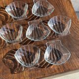 7 vintage shell-shaped bowls in Pyrex glass from France