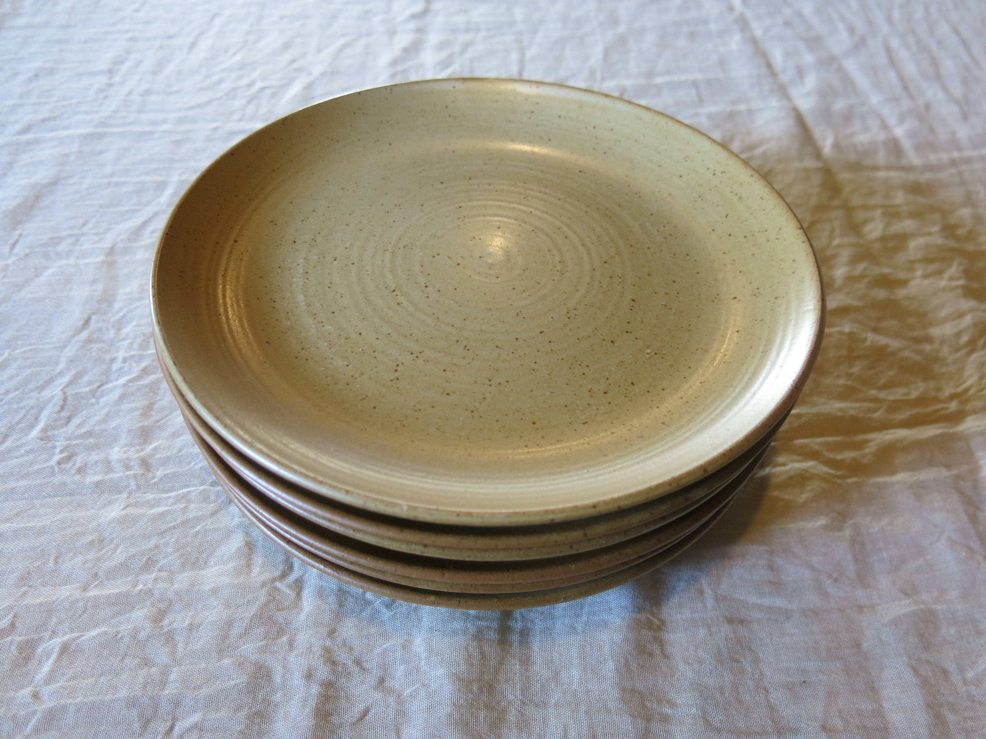 6 French stoneware dessert plates in very good condition