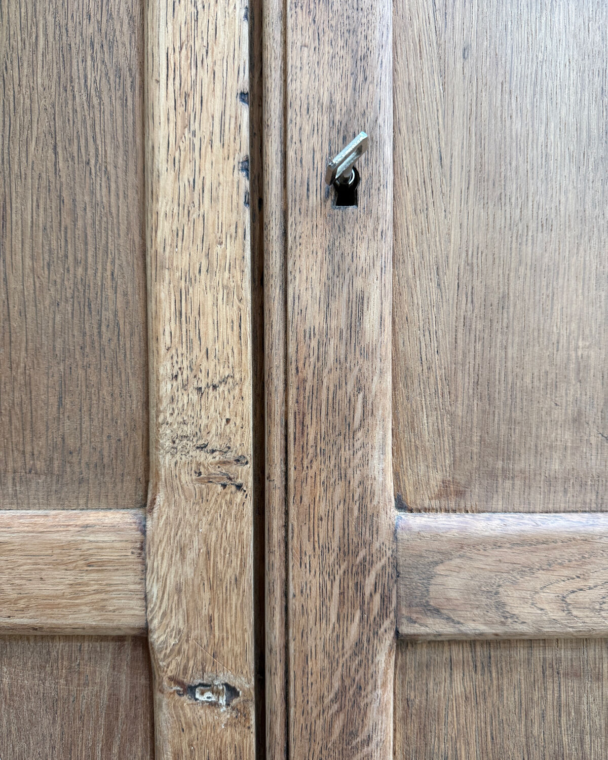 Parisian school wardrobe in oak (renovated)