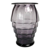 Art Deco vase with twisted vertical bands, Doyen style, 1930s.