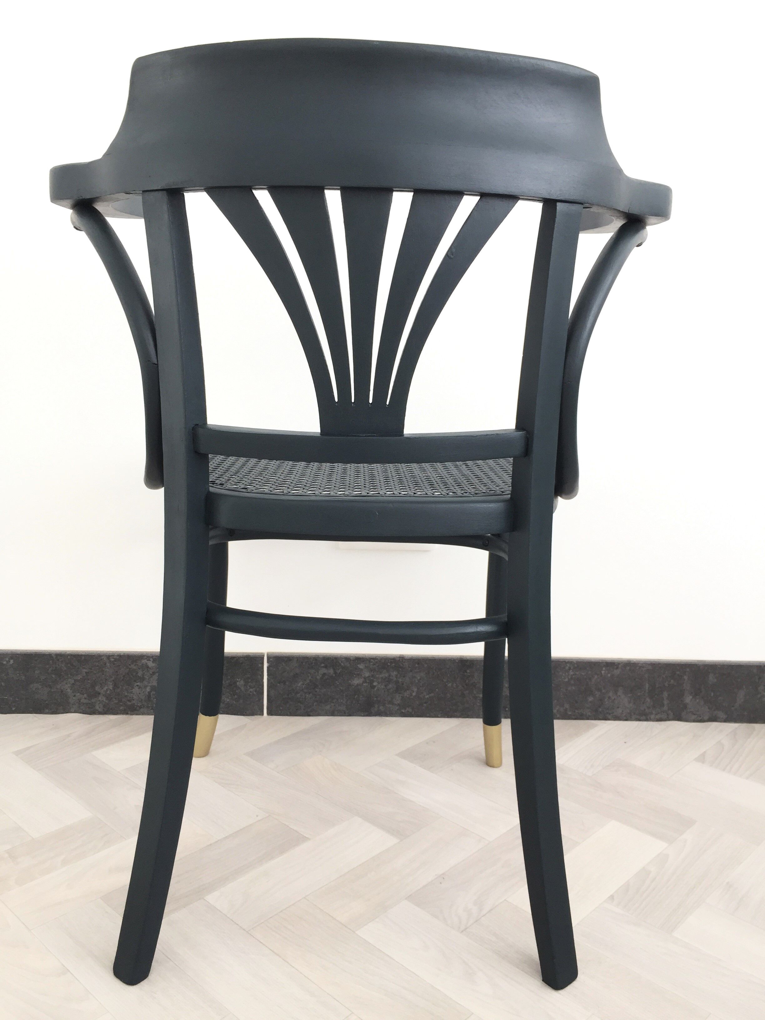 Wood curved armchair