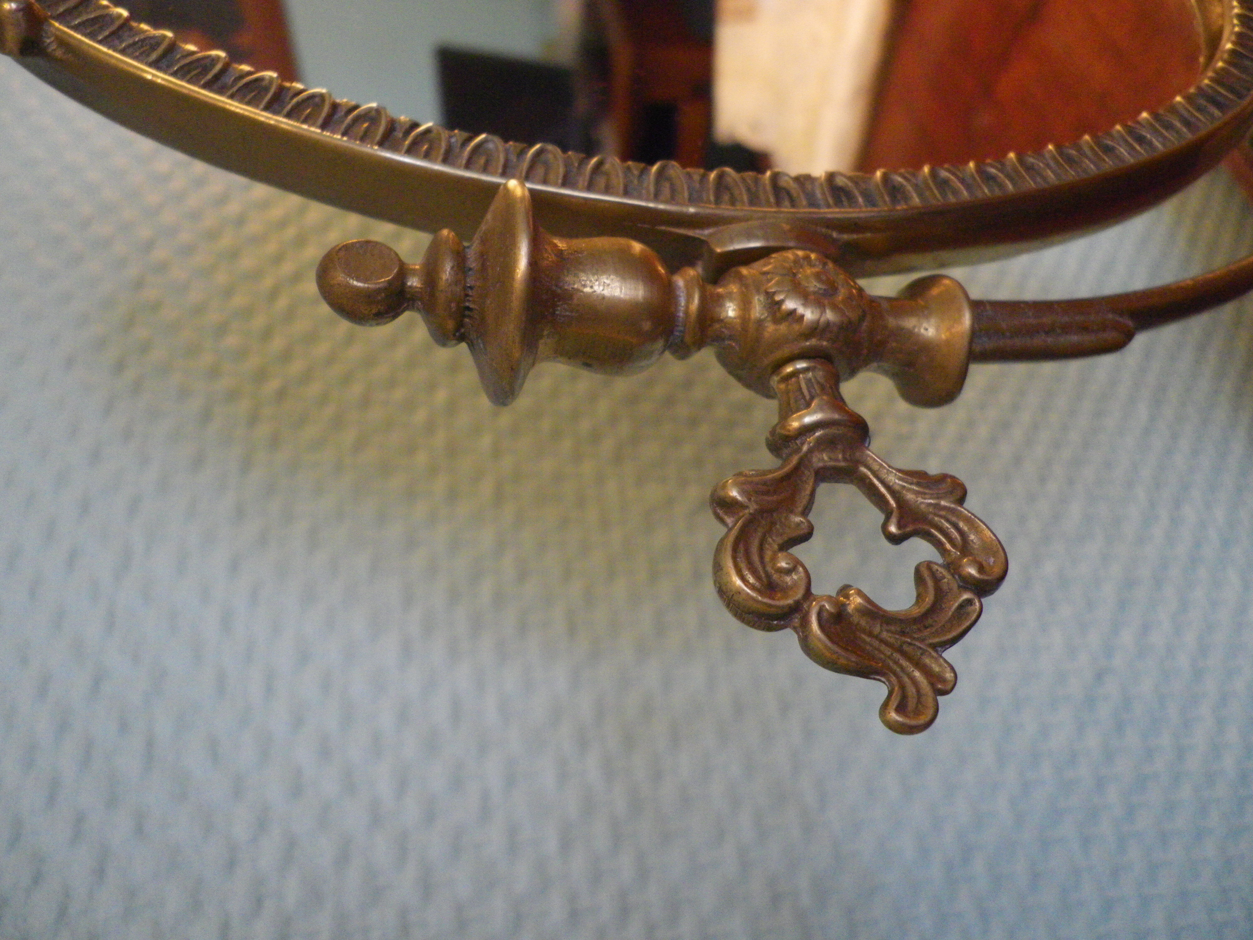 Psyche mirror in brass 39x30cm