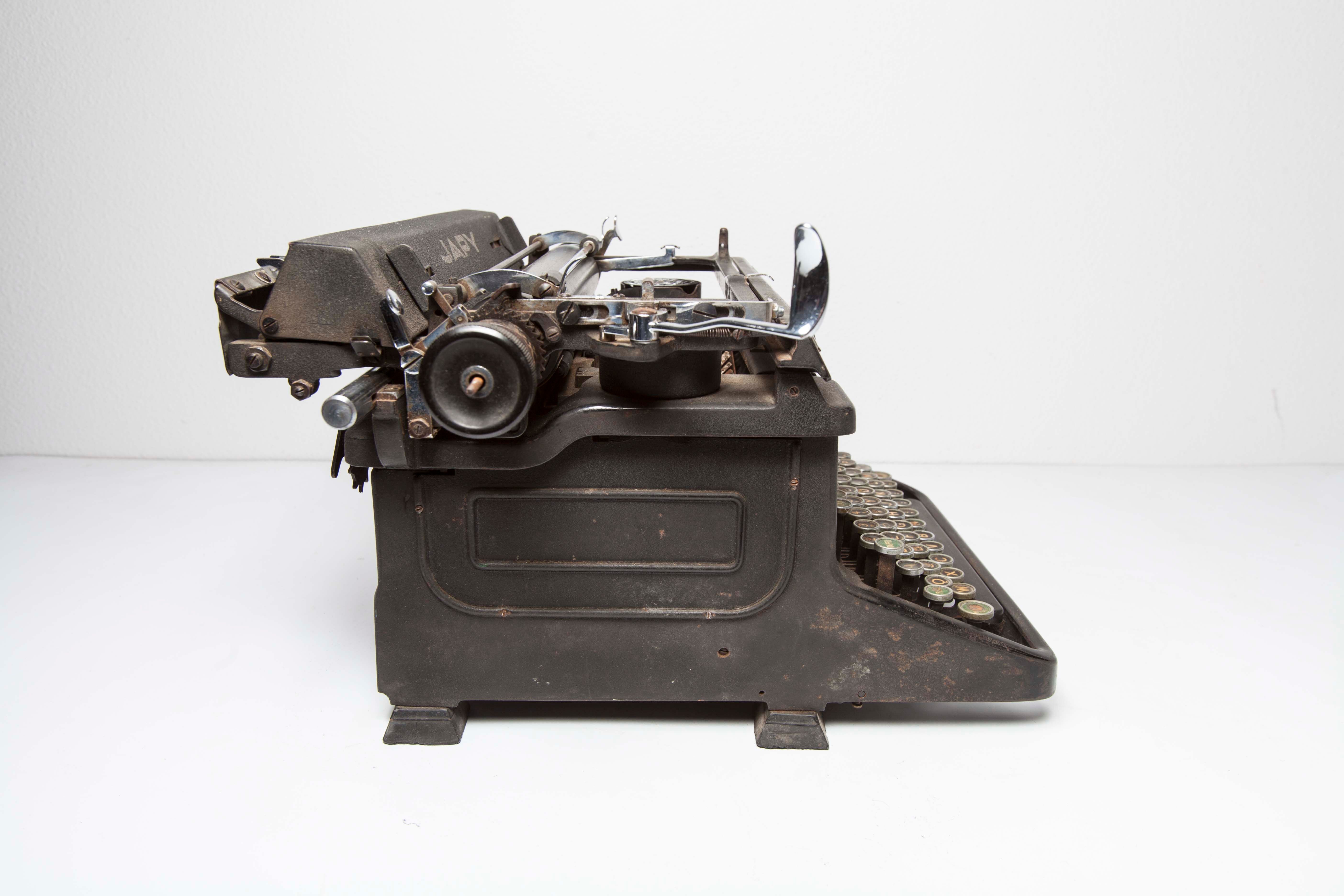 Machine à écrire Japy 1940