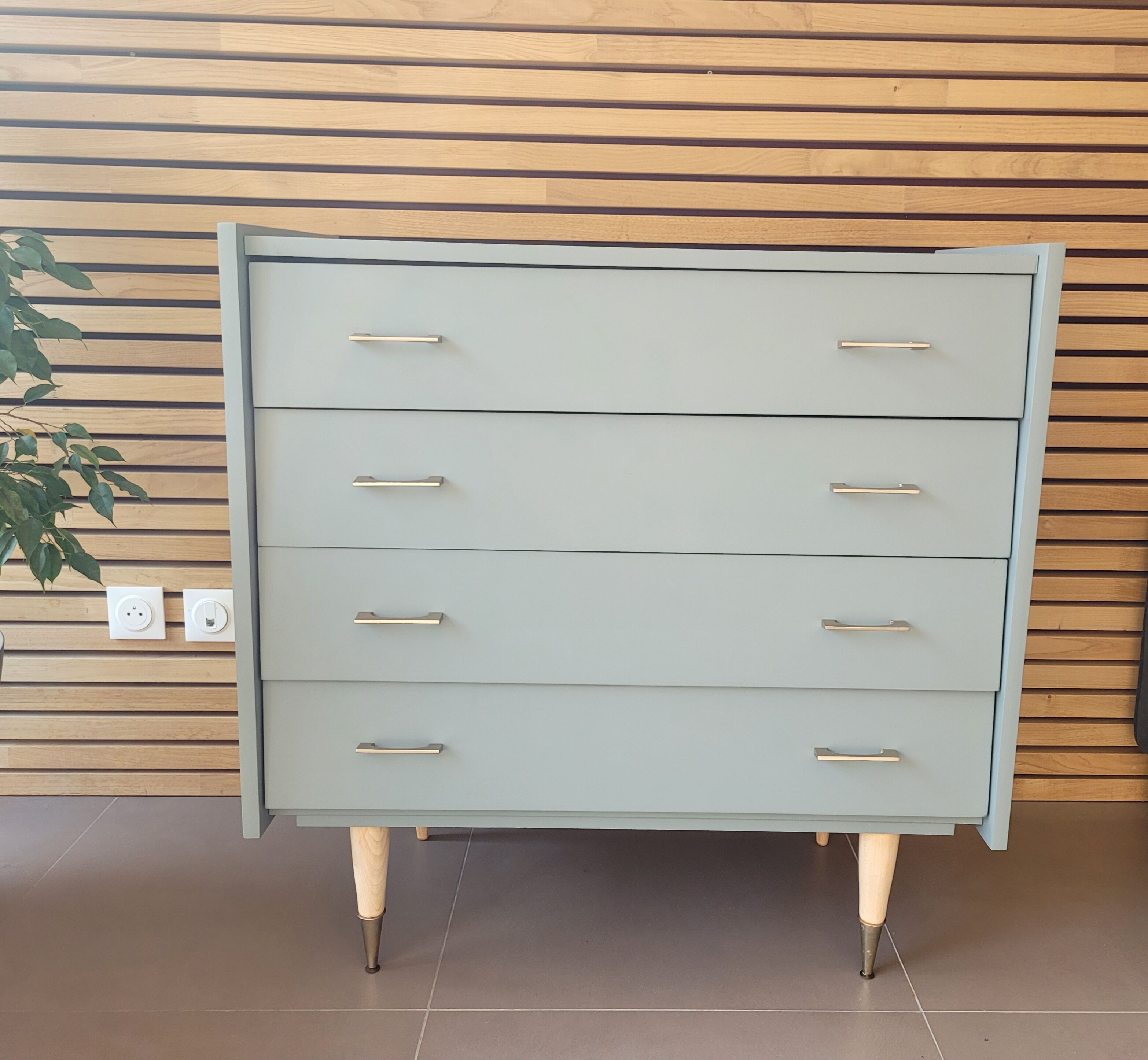 Vintage chest of drawers 60 feet bobbins