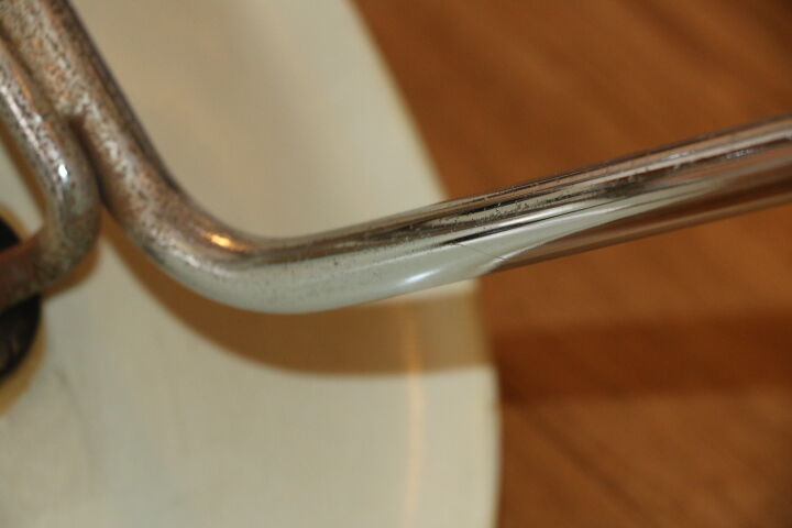 4 Herman Miller cream Eames shell chairs