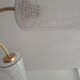 Lustre en laiton doré et opaline des années 50/60