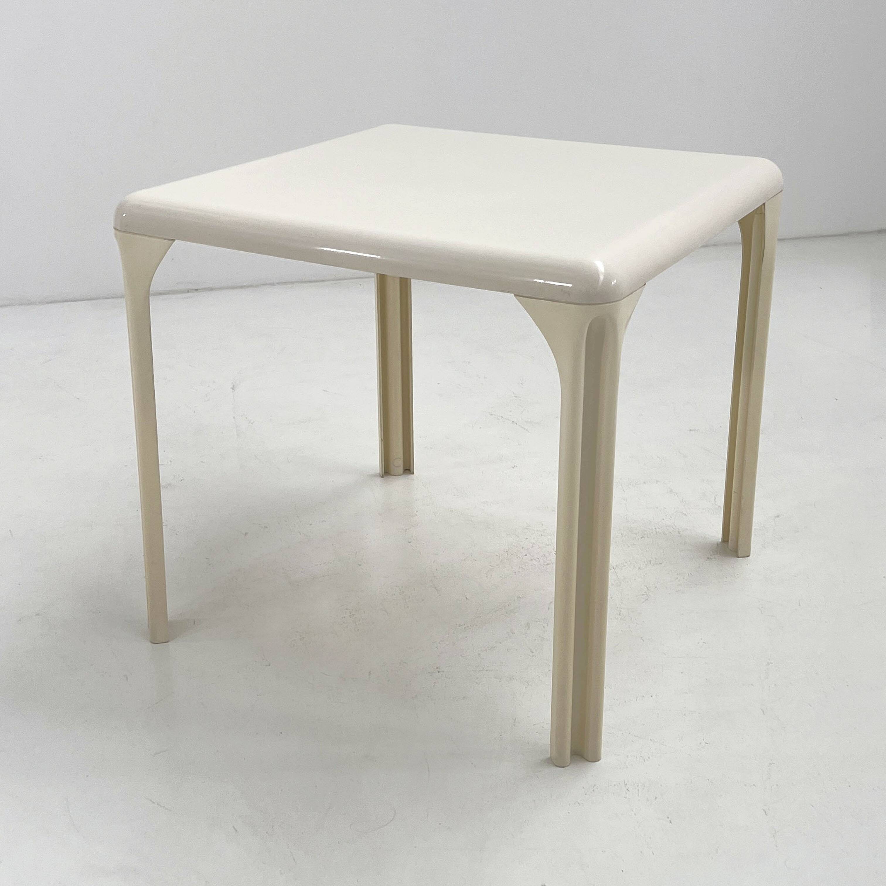 Table à manger Stadio Blanche par Vico Magistretti pour Artemide, 1970