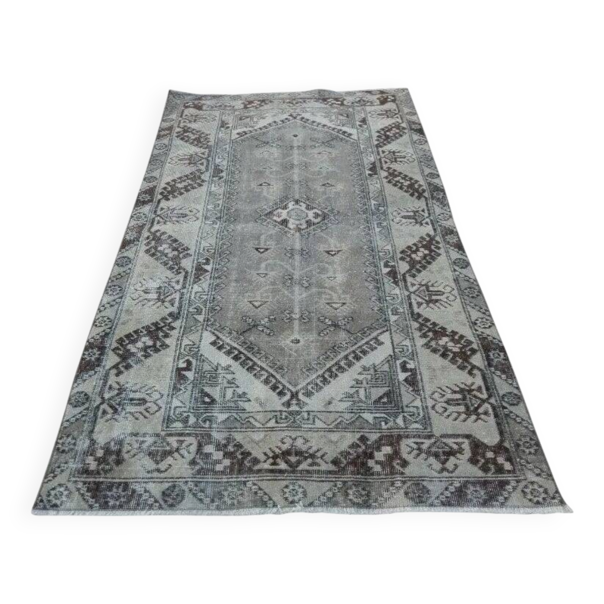 Vintage handmade Turkish rug 120x200 cm