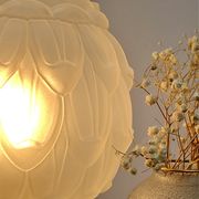 Lampe à poser globe vintage art déco en verre dépoli