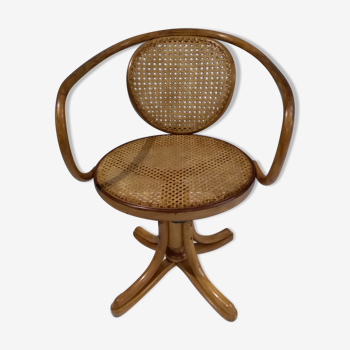 Fauteuil pivotant canné Thonet 1950