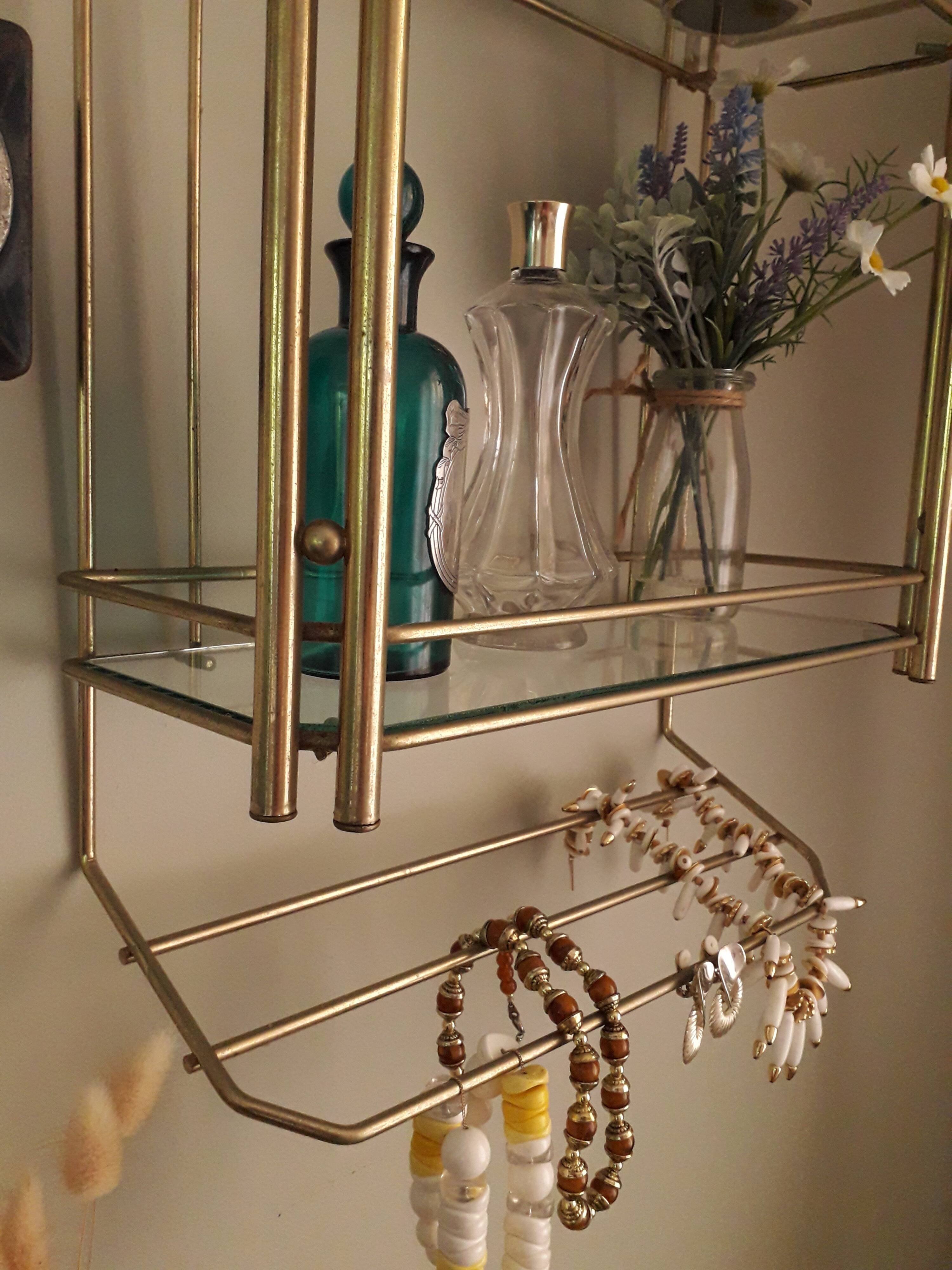 Wall floor gold metal