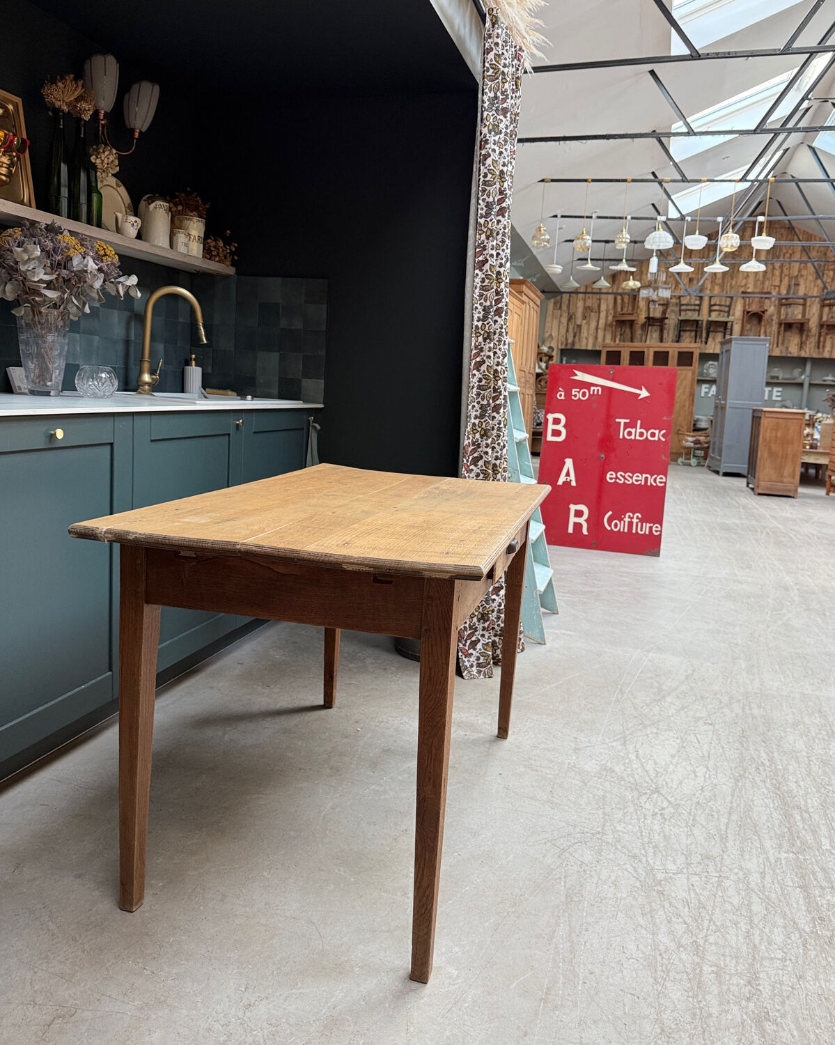 Small farmhouse table (renovated)
