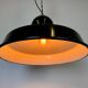 Lampe à suspension industrielle en émail noir, 1960s