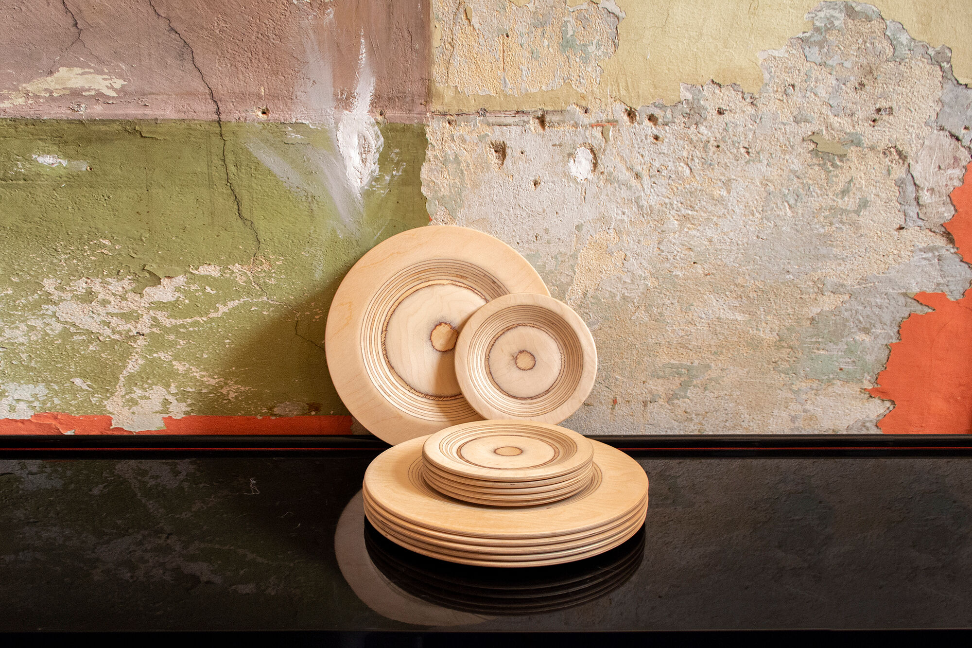 Set of birch wood plates by Eero Saarinen for Keuruu 60s