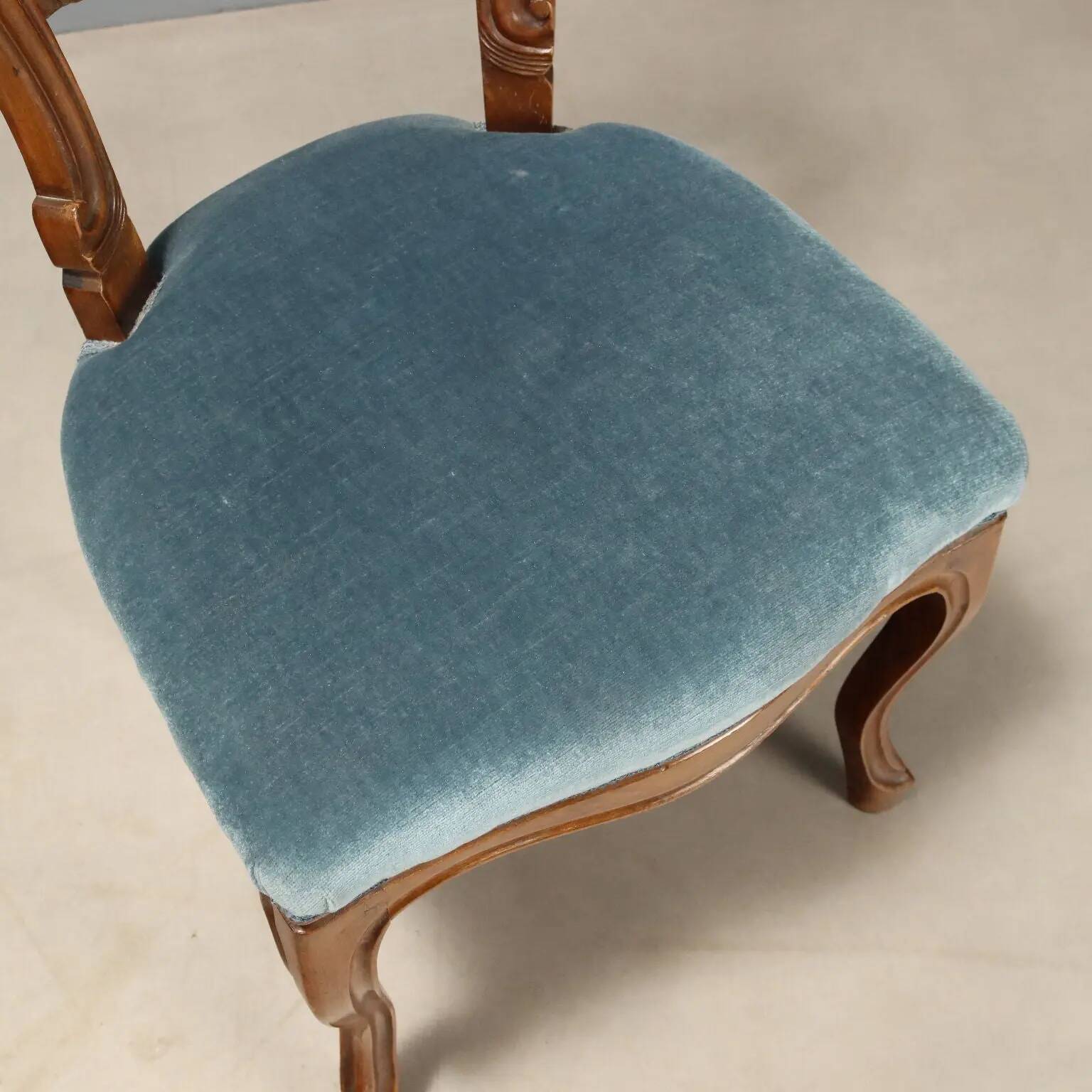 Antique Louis-Philippe chairs in walnut and velvet, Italy, 19th century.