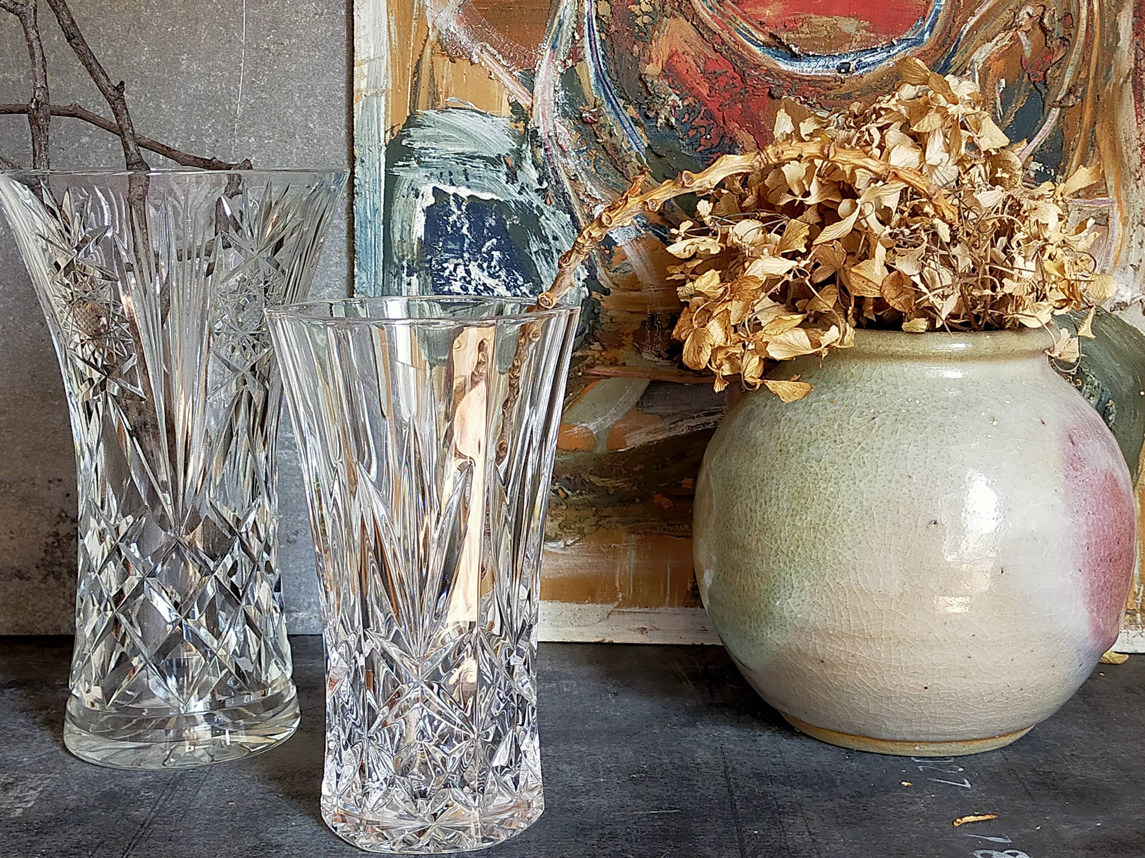 Ball vase in enamel sandstone cracked inside Indigo