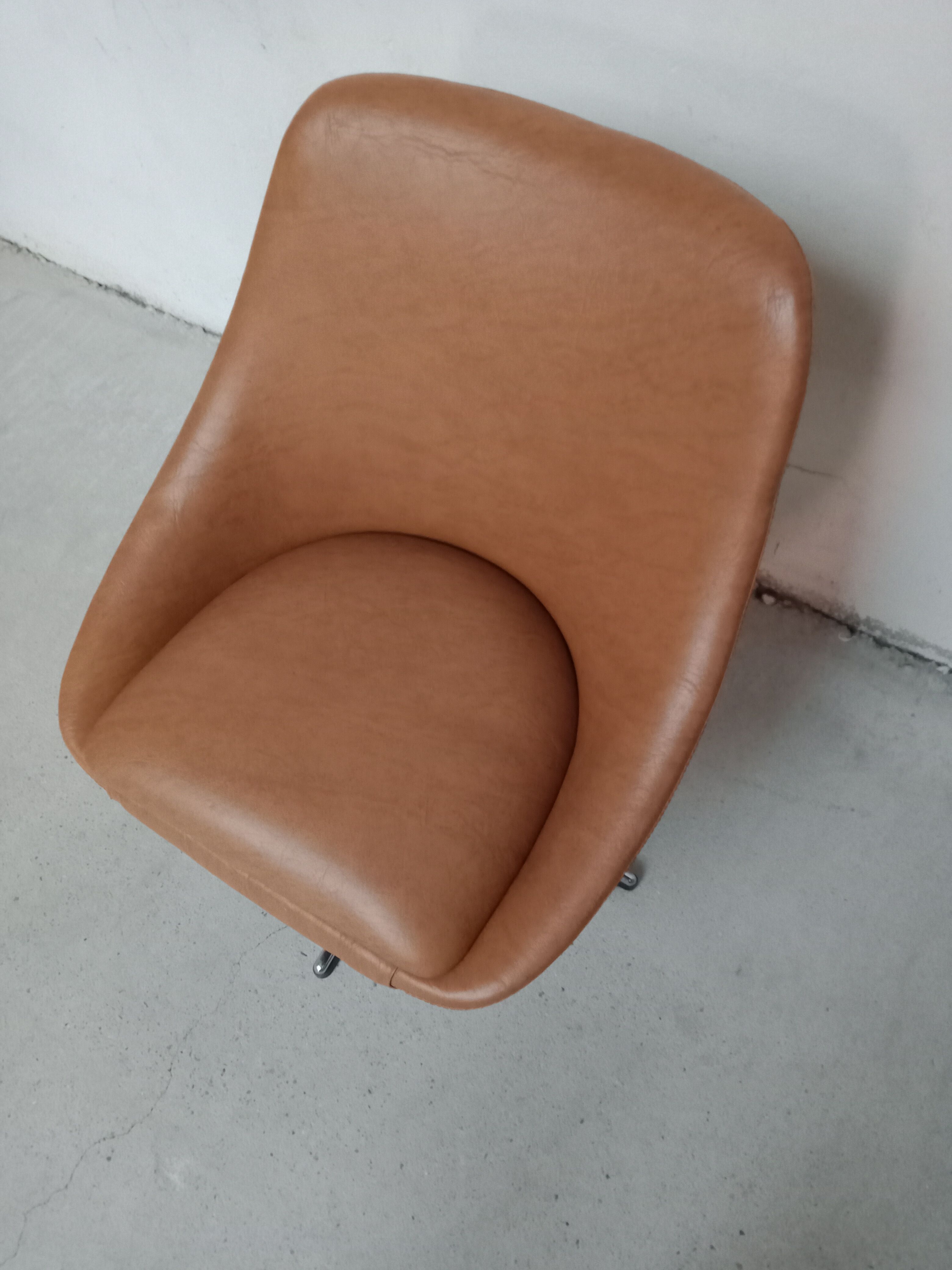 Vintage swivel armchair
