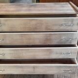 Spindle foot chest of drawers