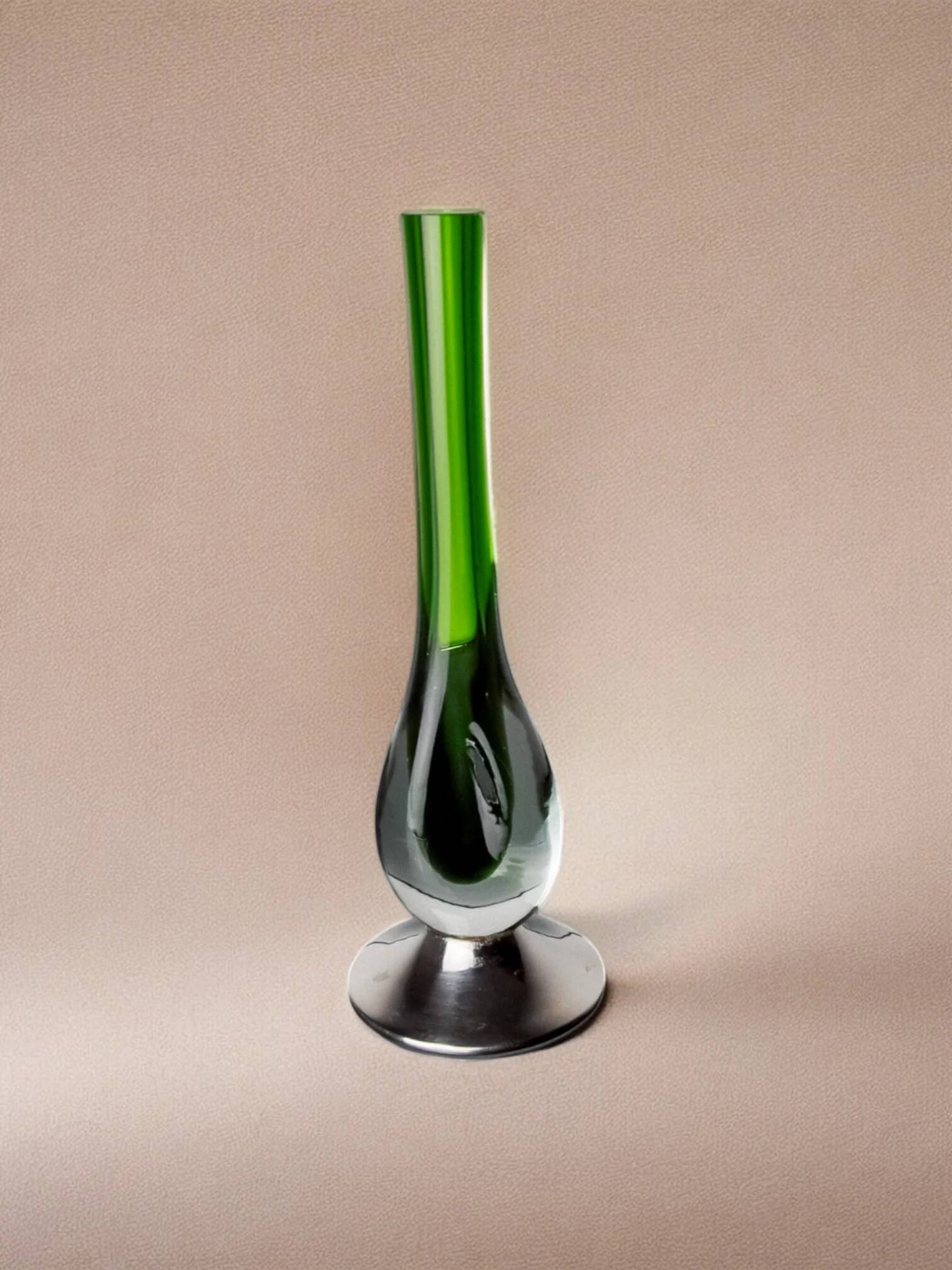 Green sommerso soliflor vase by Seguso, Murano, Italy, 1970s