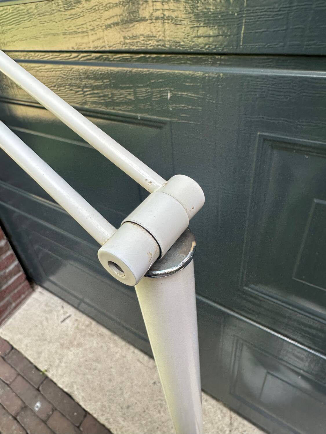 Italian white space age floor light