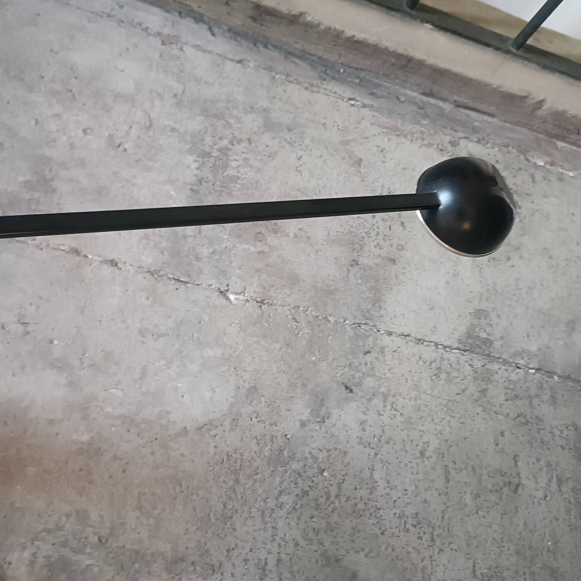 Desk lamp with a balance arm, Fase