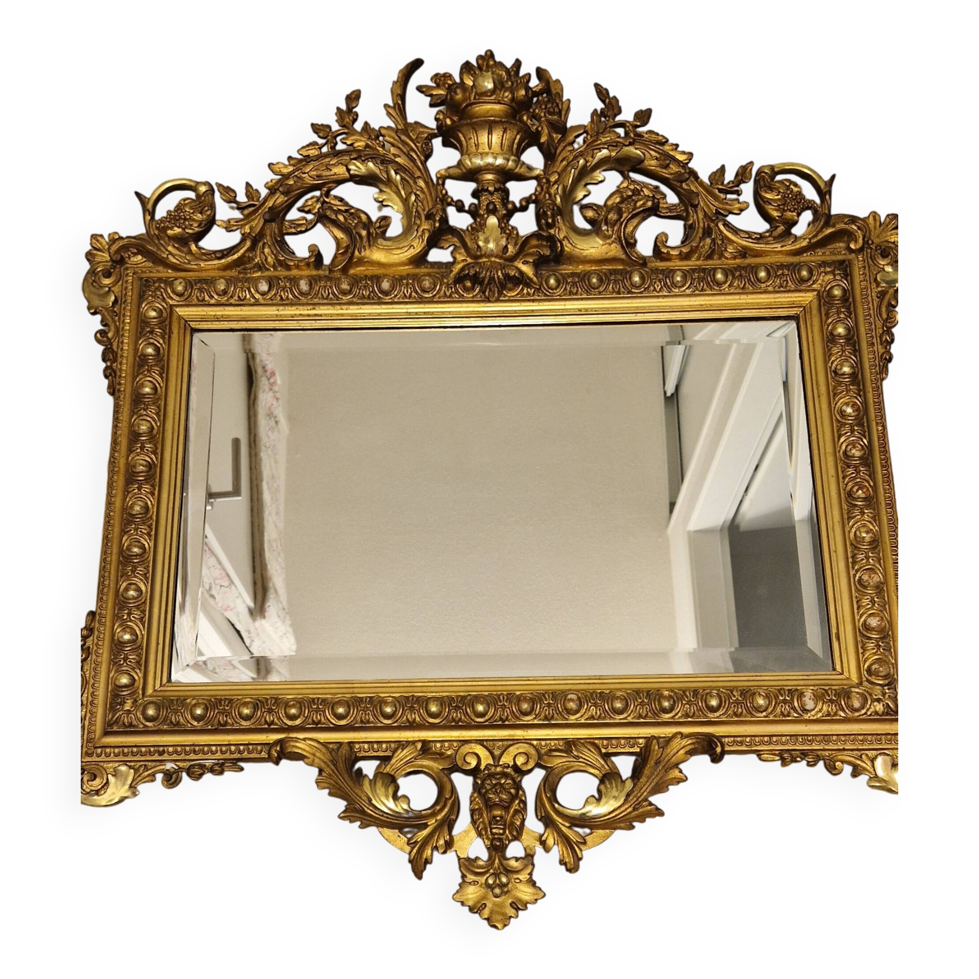 Miroir Napoléon III en stuc doré