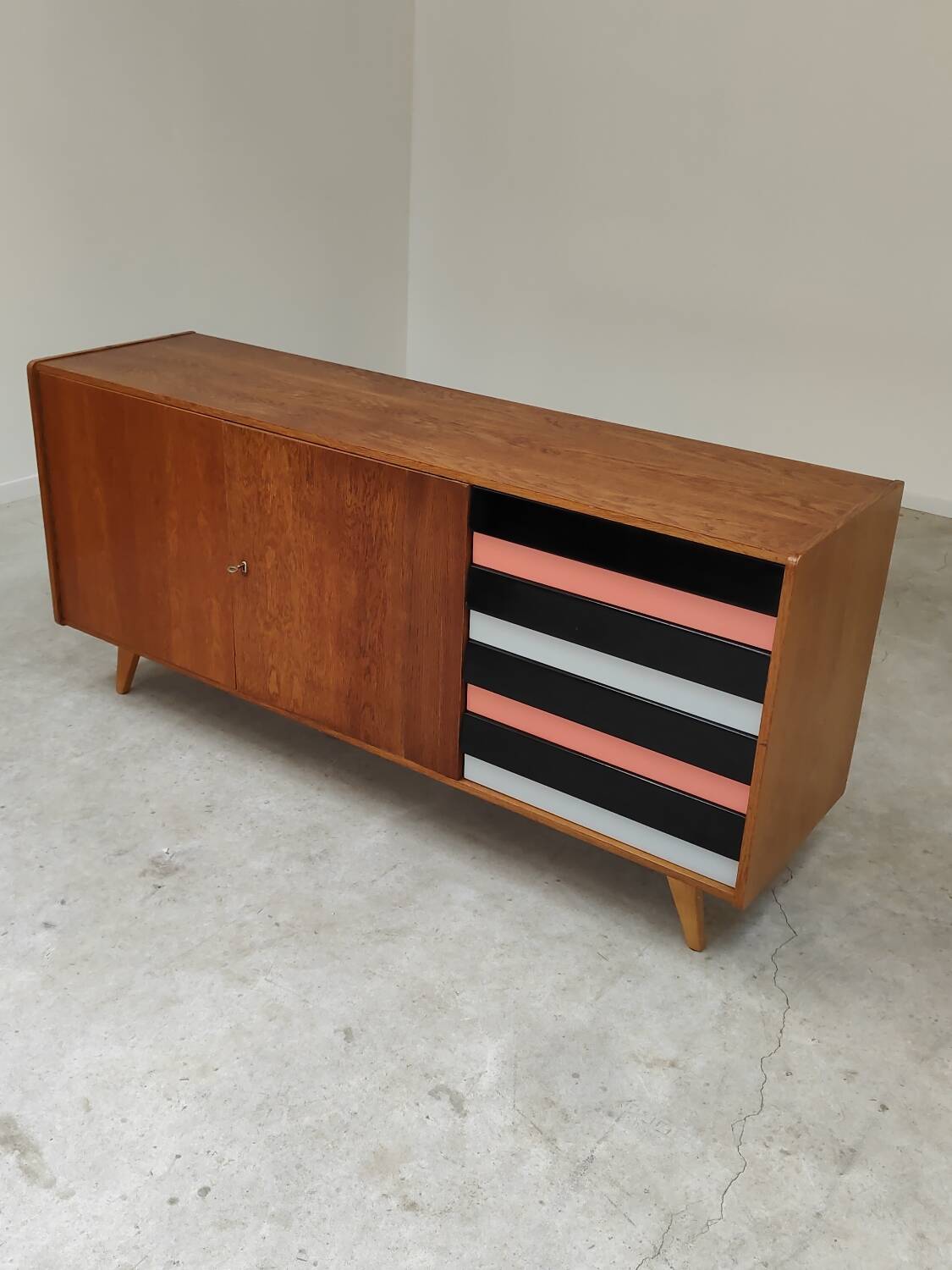 U-460 pink sideboard by Jiri Jiroutek for Interier Praha 60's