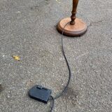 Lampadaire vintage italien Relco Milano en bois massif sculpté