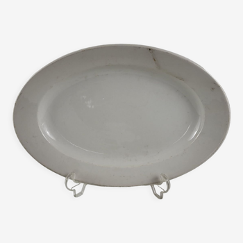 Oval plate in white porcelain XIXth